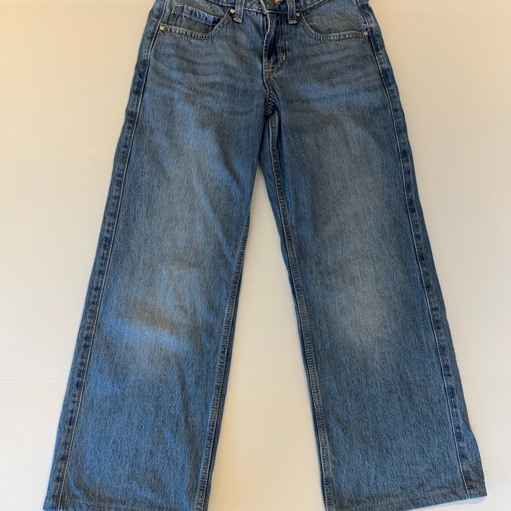 Hollister Low-Rise Medium Wash Baggy Jeans Size 000R